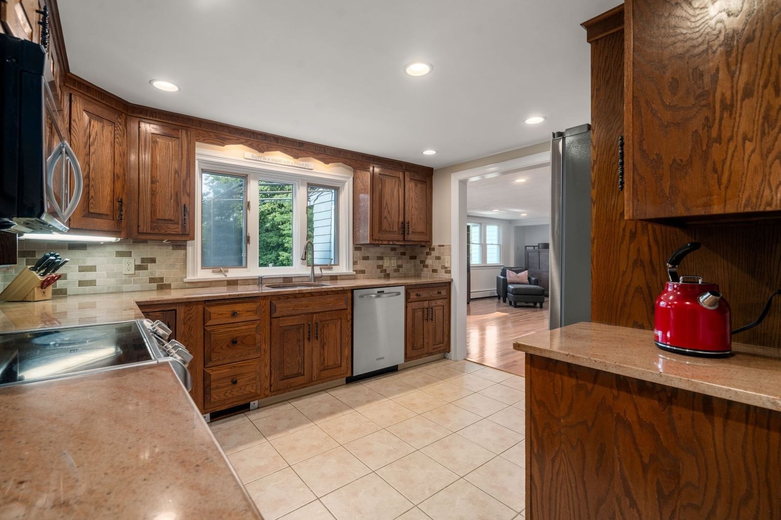 60 Plain Road Wayland — Photo 11 of 42