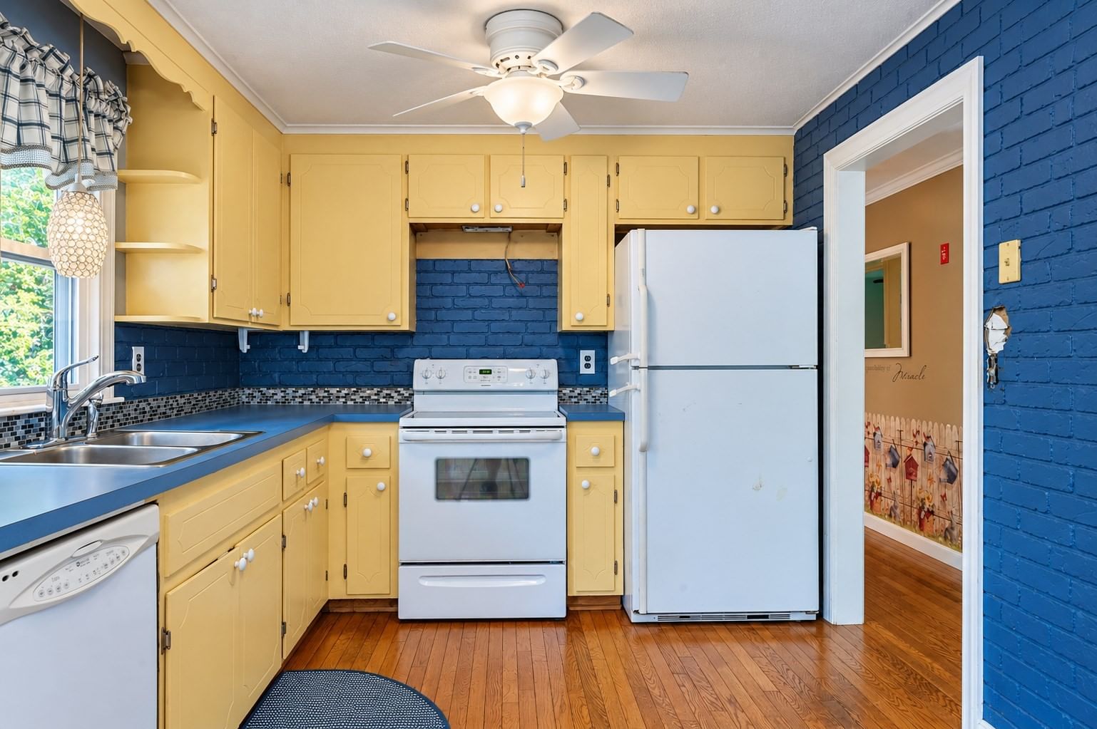 5 Glenwood Cir Attleboro — Photo 4 of 36