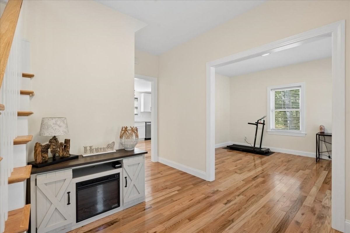 44 California Tewksbury — Photo 12 of 40