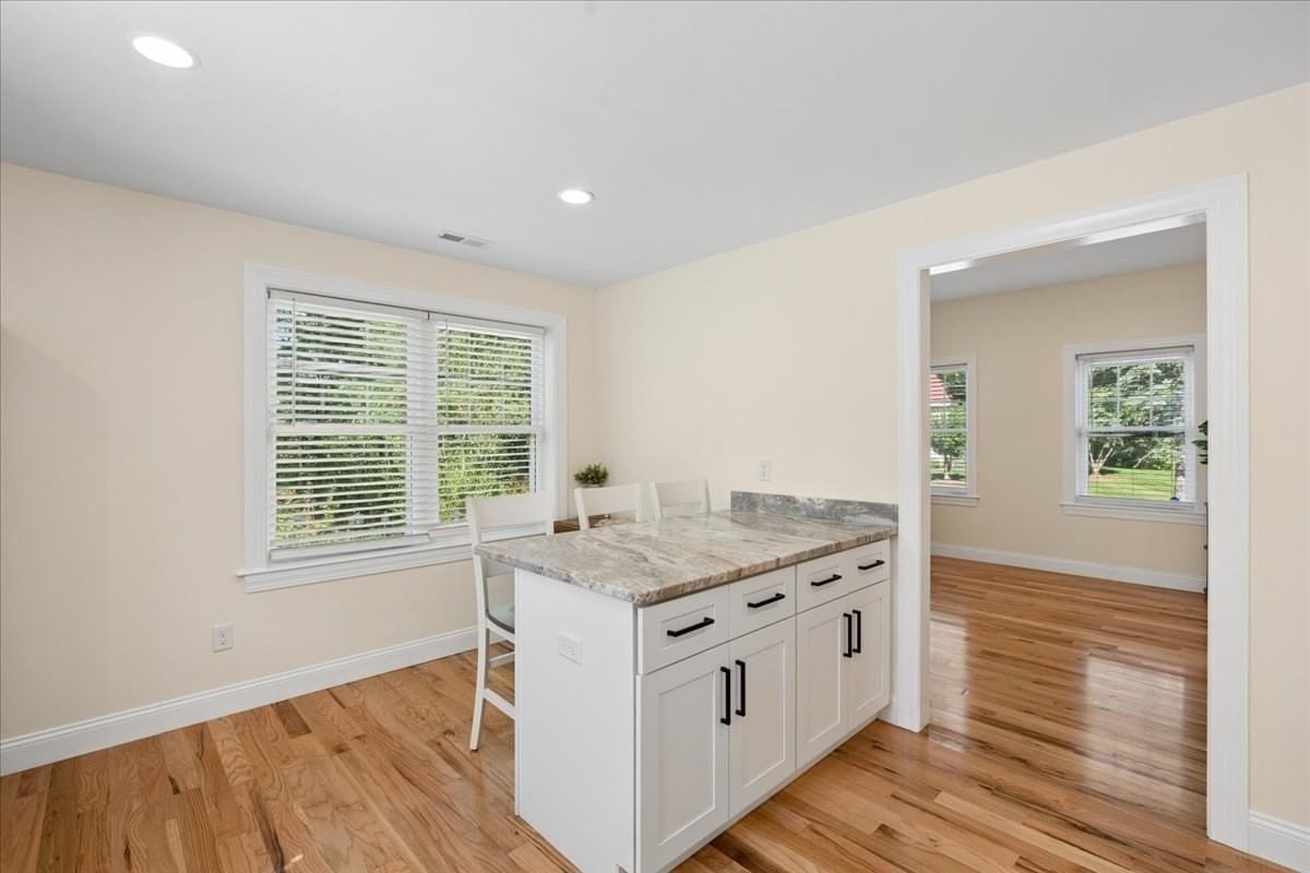 44 California Tewksbury — Photo 22 of 40