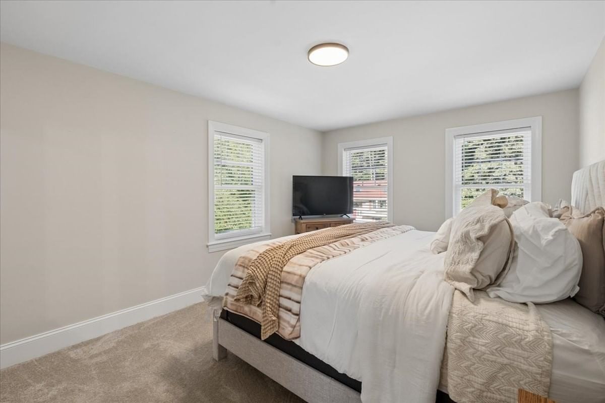 44 California Tewksbury — Photo 29 of 40