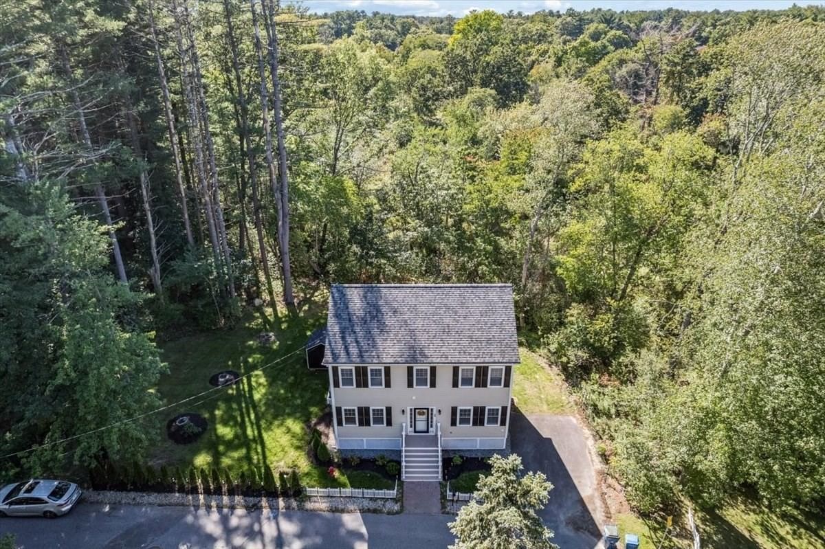 44 California Tewksbury — Photo 8 of 40