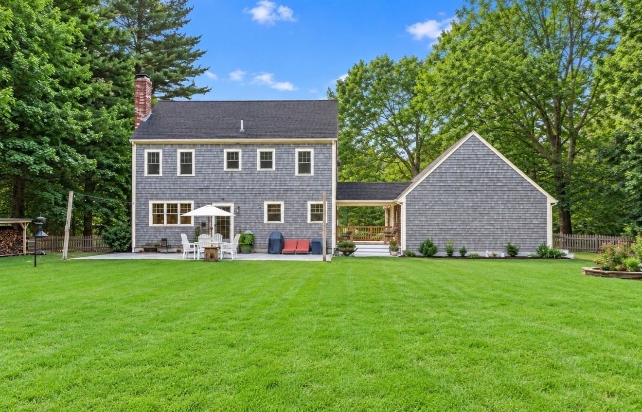 766 Forest Street Marshfield — Photo 6 of 37
