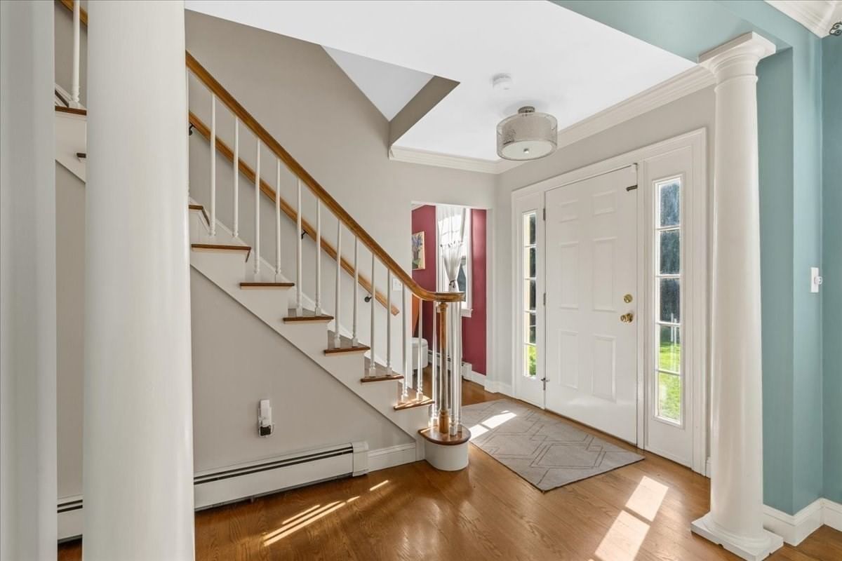 766 Forest Street Marshfield — Photo 8 of 37