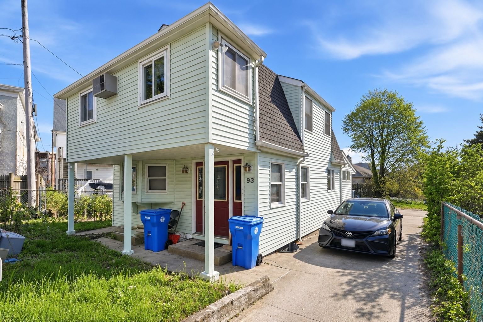 93 1/2 Winthrop Shore Drive Winthrop — Photo 3 of 6