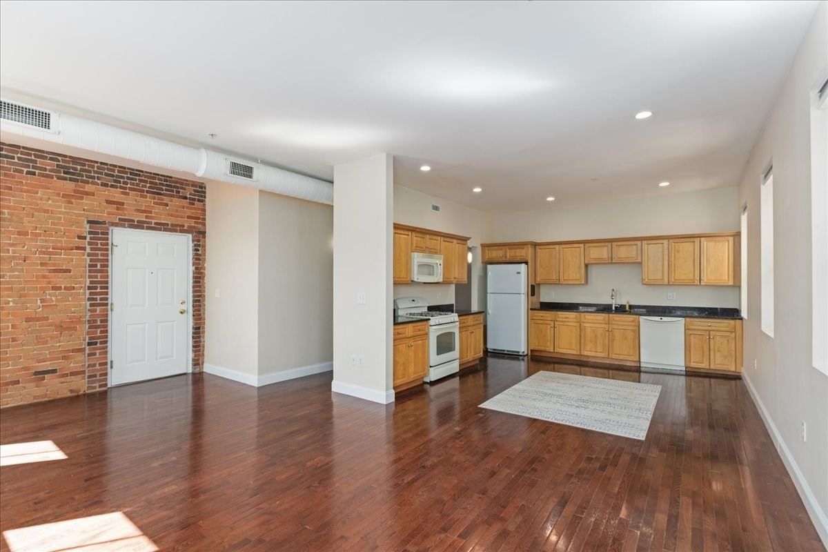 24 Washington St #301 Haverhill — Photo 6 of 30