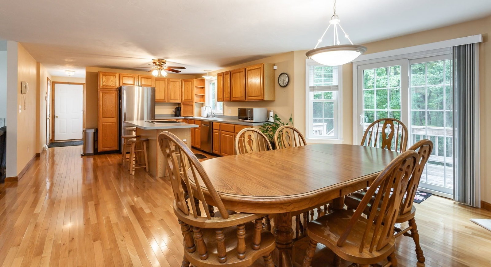 27 Gretchen Way Raynham — Photo 10 of 40