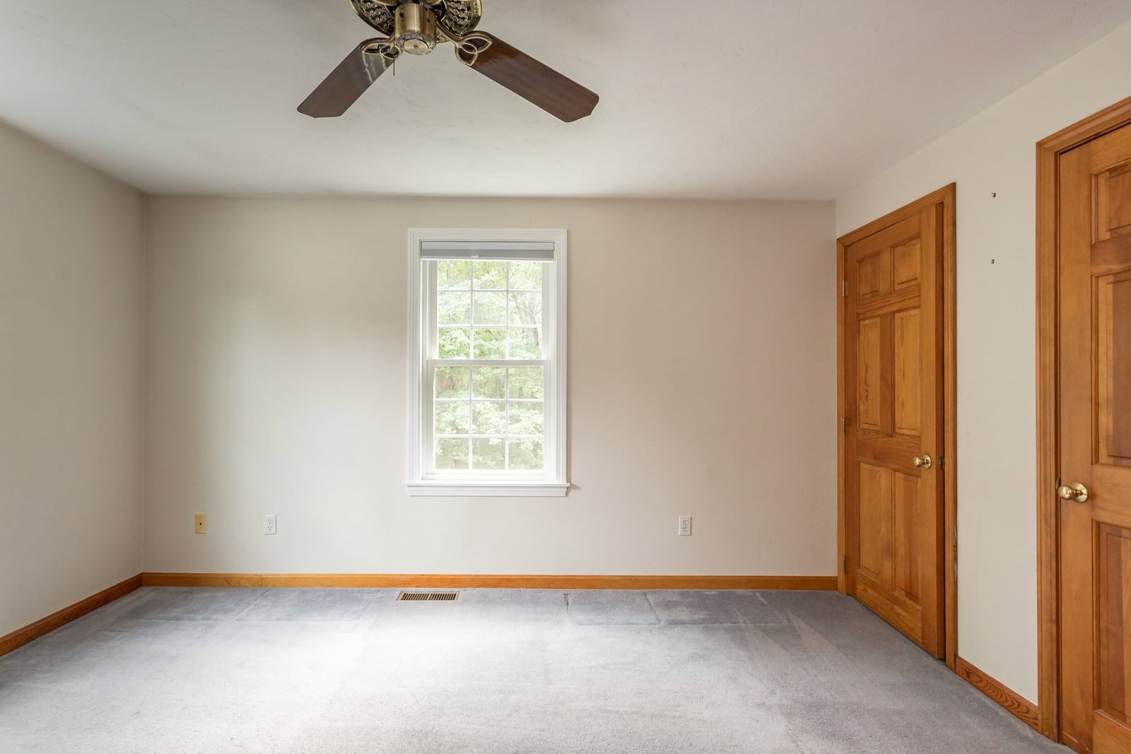 27 Gretchen Way Raynham — Photo 23 of 40