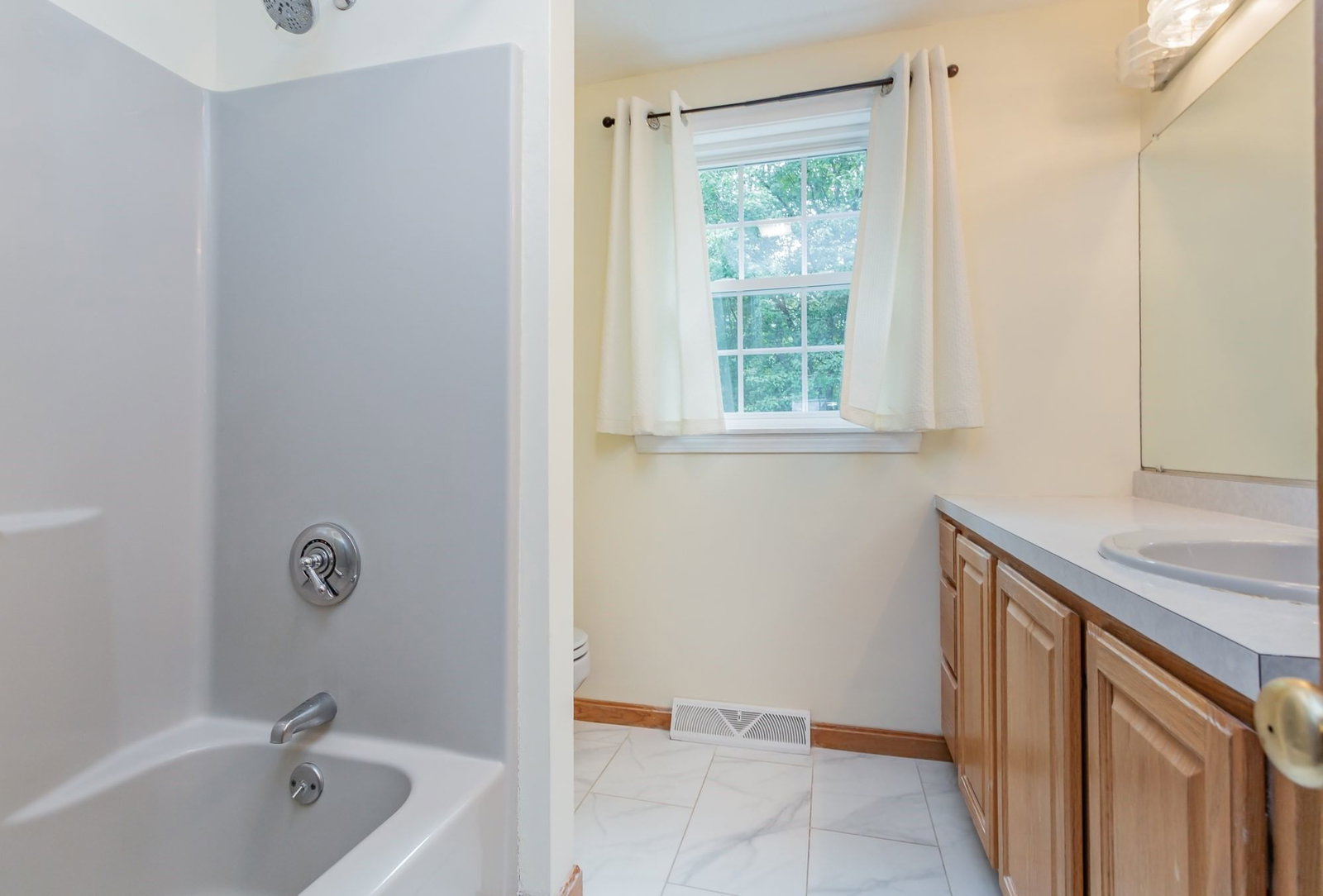 27 Gretchen Way Raynham — Photo 27 of 40
