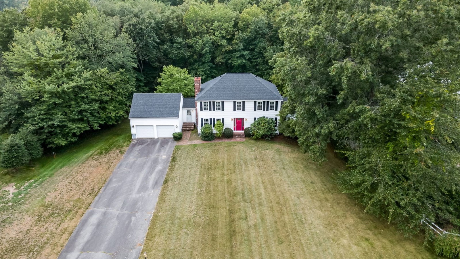27 Gretchen Way Raynham — Photo 37 of 40