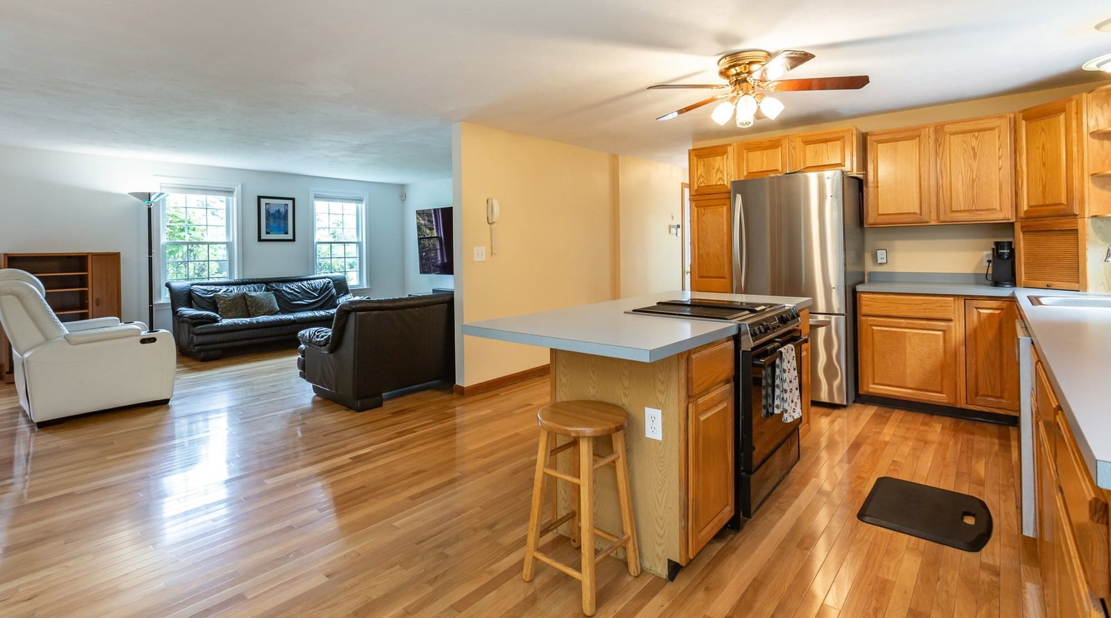 27 Gretchen Way Raynham — Photo 8 of 40