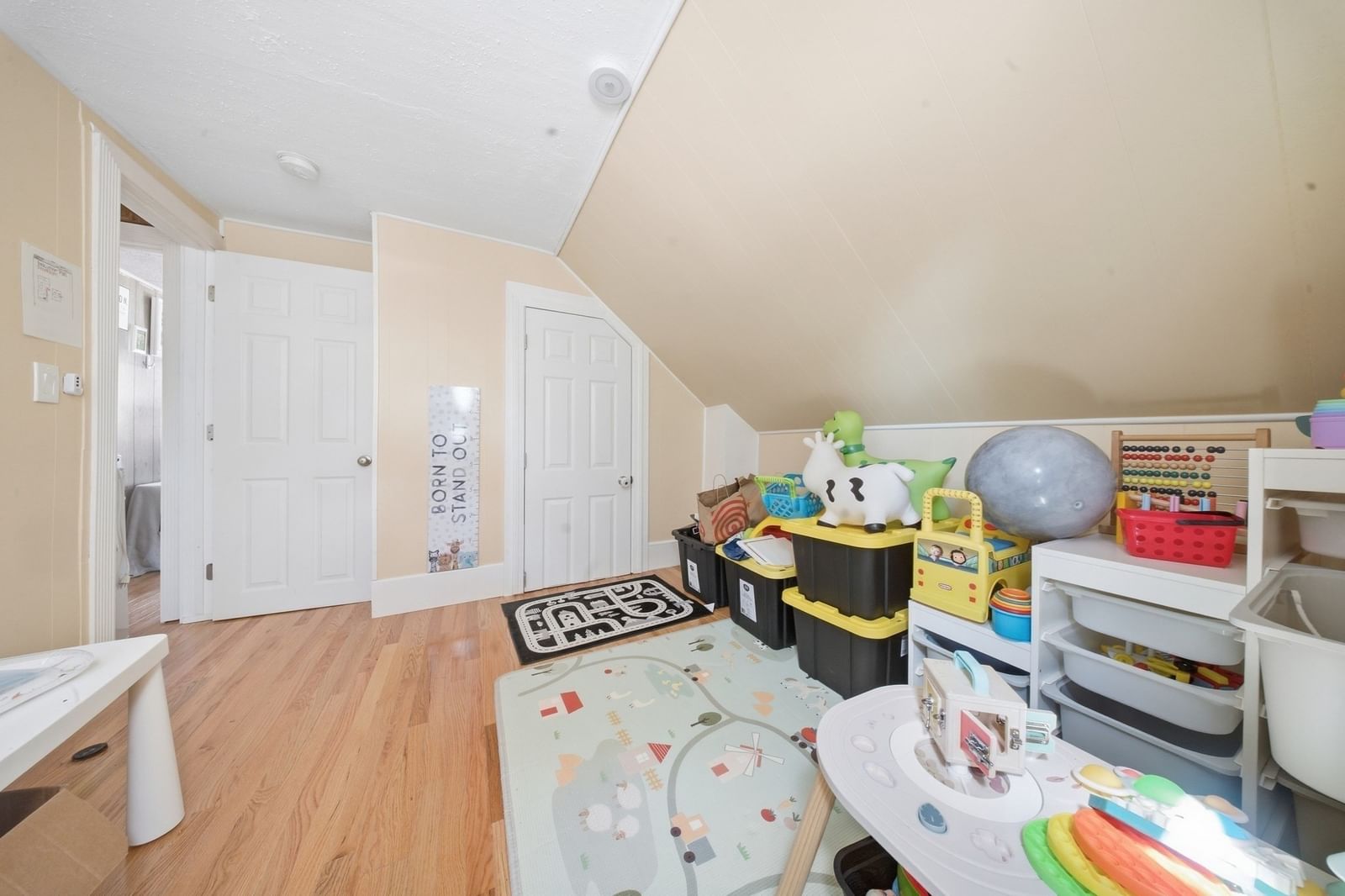 128 Howe St Marlborough — Photo 8 of 41