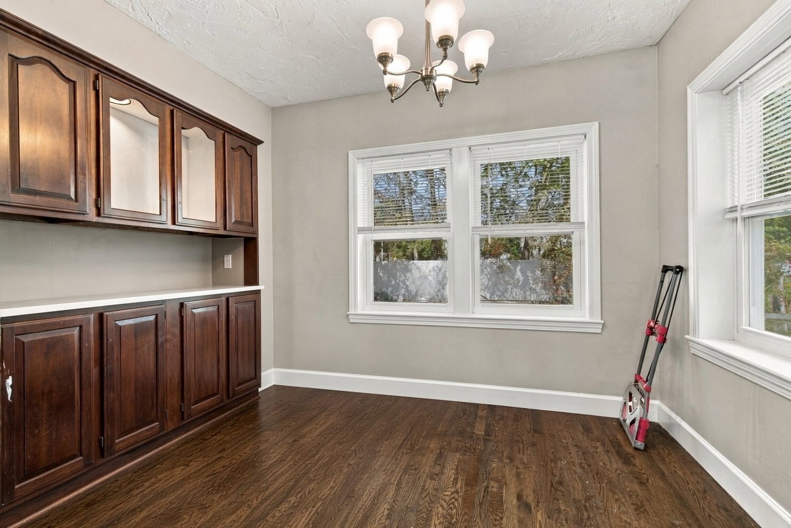 463 Pleasant Street East Bridgewater — Photo 12 of 36