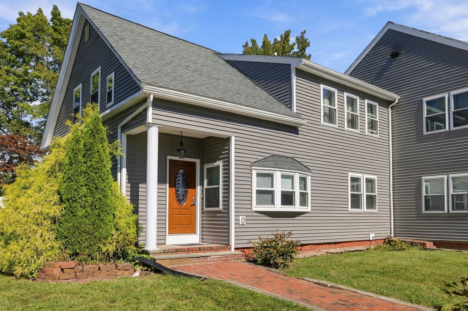 463 Pleasant Street East Bridgewater — Photo 2 of 36