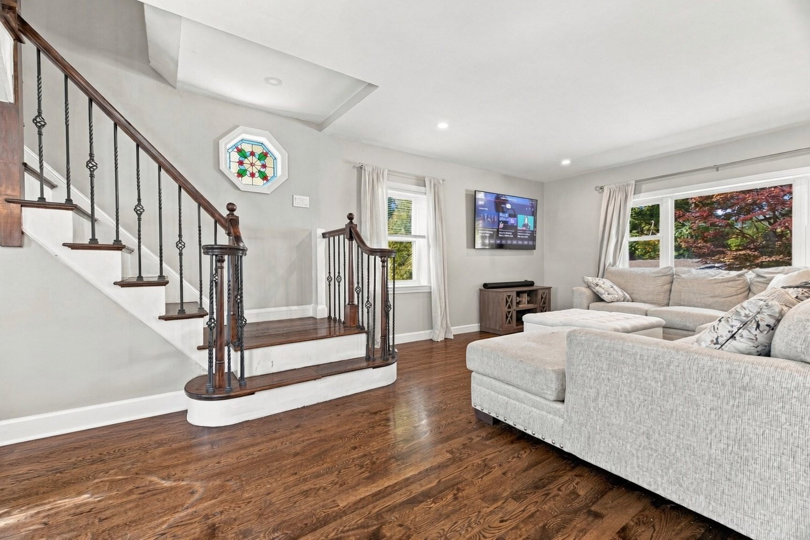 463 Pleasant Street East Bridgewater — Photo 7 of 36