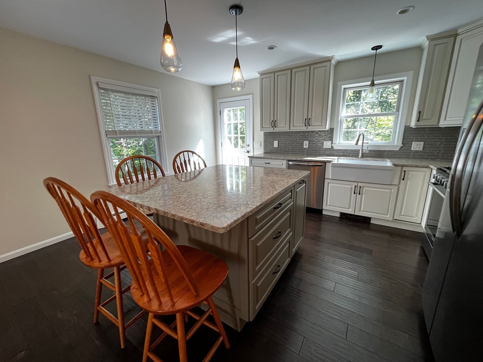 8 Pinewood Rd Amesbury — Photo 7 of 33