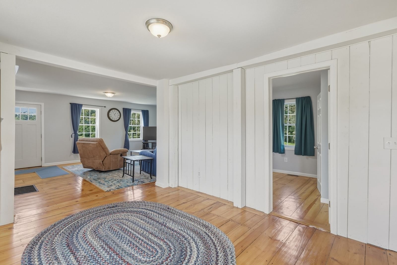 121 S. Washington Street Belchertown — Photo 19 of 42