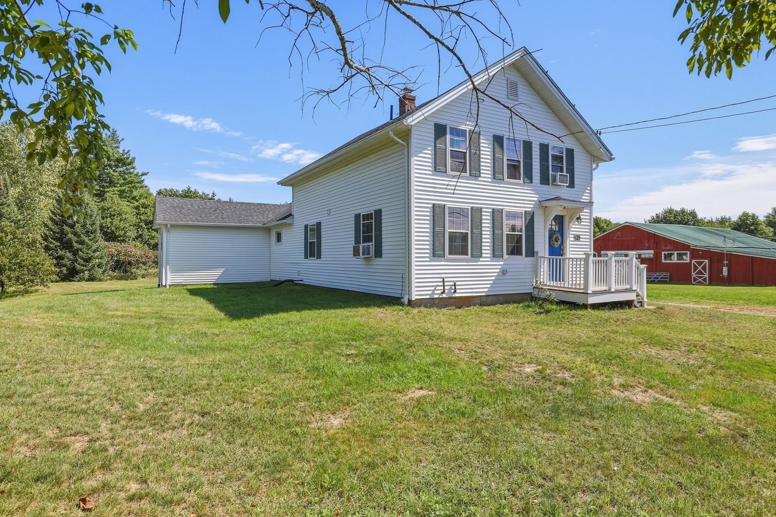 121 S. Washington Street Belchertown — Photo 2 of 42