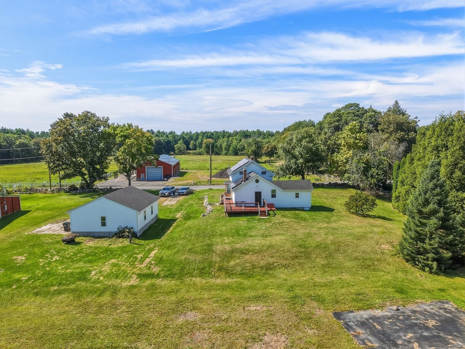 121 S. Washington Street Belchertown — Photo 4 of 42