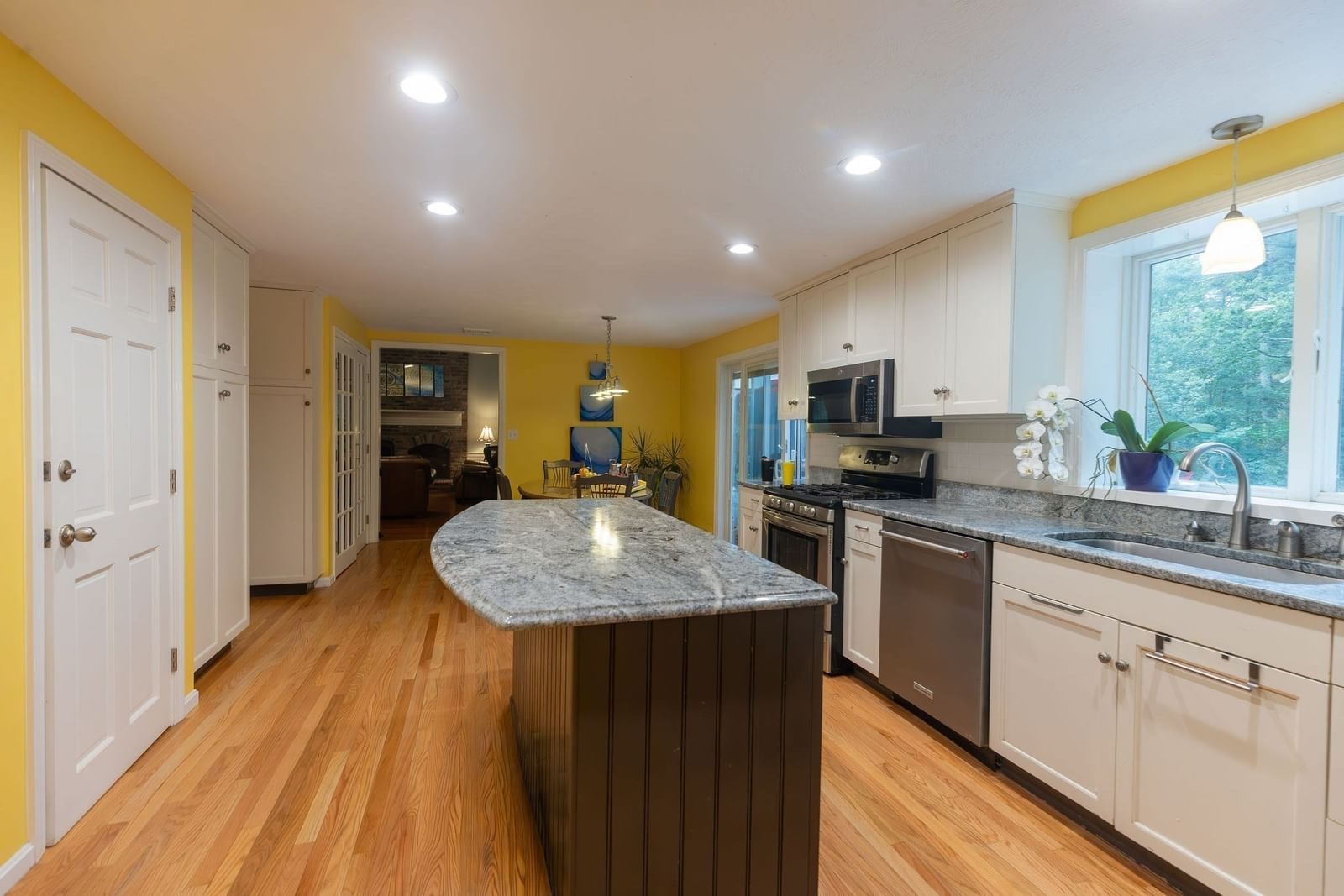 7 Tinkers Ledge Rd Duxbury — Photo 7 of 34