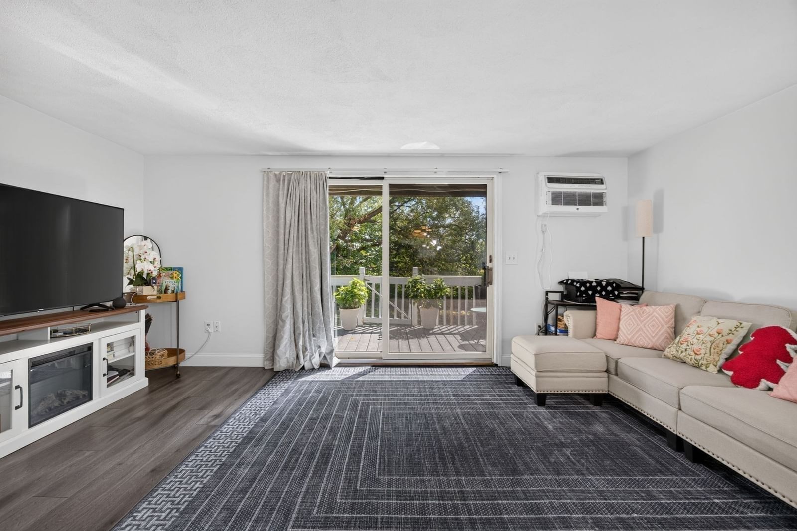 116 Waite St #4 Revere — Photo 3 of 26
