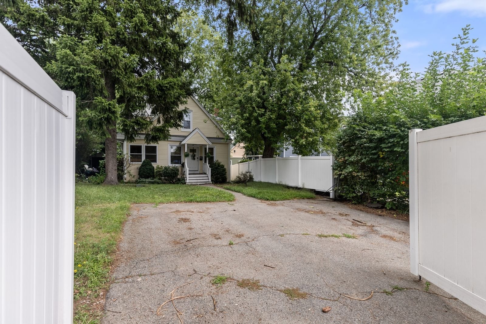 7 Kane St Boston — Photo 18 of 21