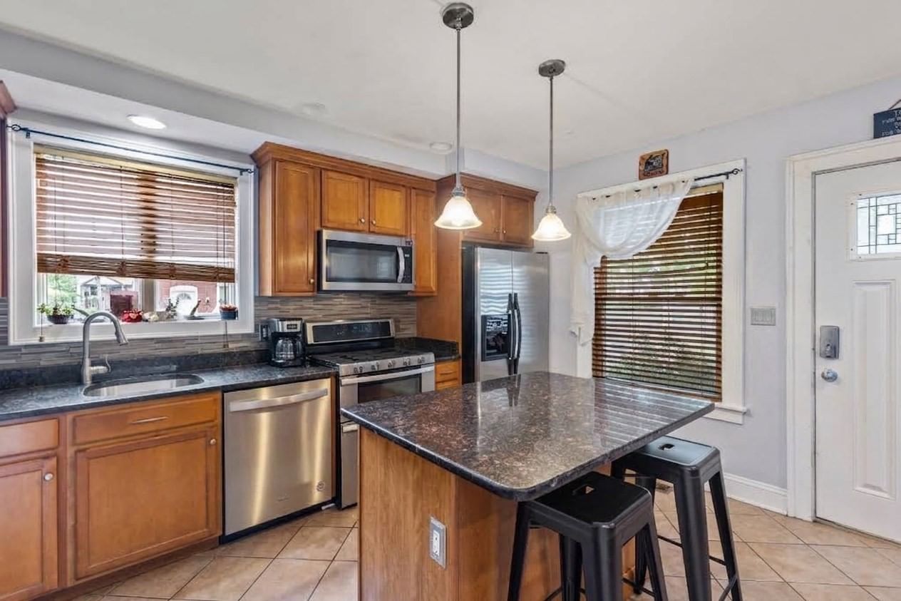 7 Kane St Boston — Photo 4 of 21