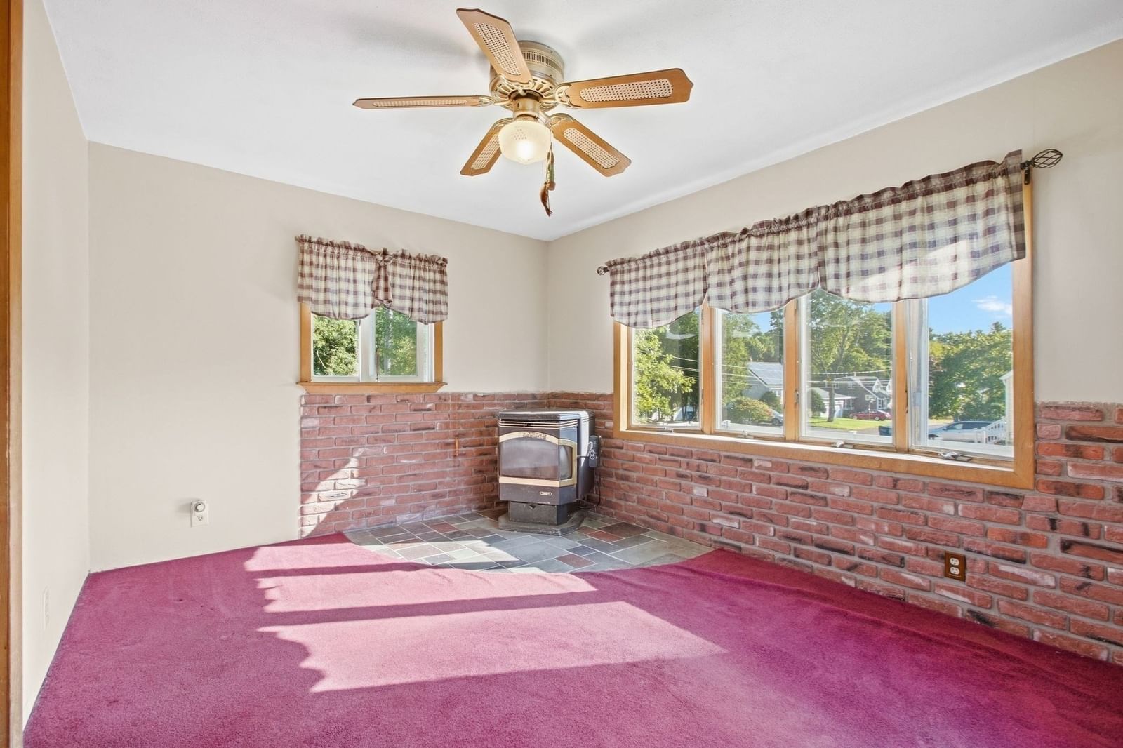 1259 Shawsheen St Tewksbury — Photo 15 of 42