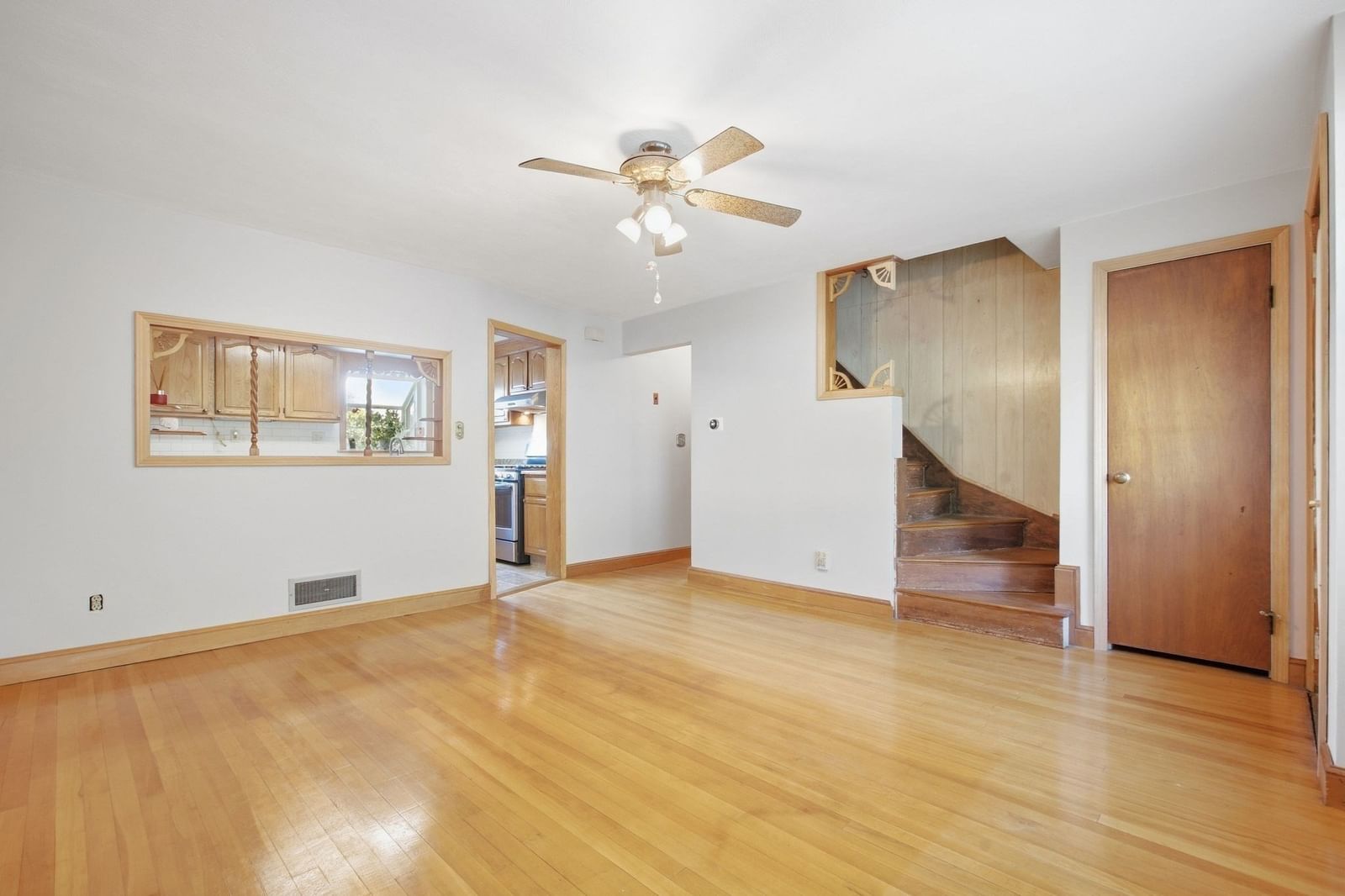 1259 Shawsheen St Tewksbury — Photo 7 of 42