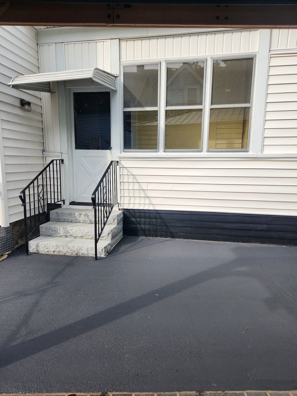 37 Barclay  Street Lowell — Photo 4 of 40