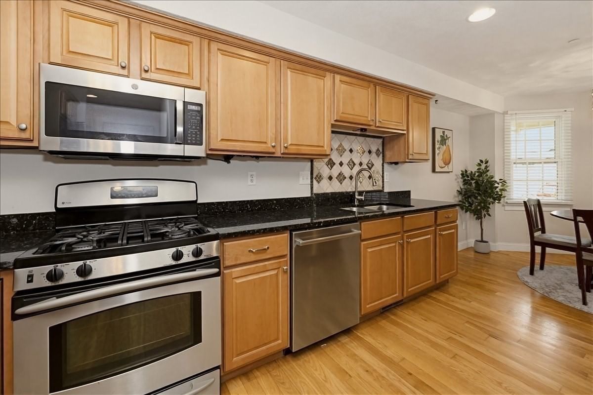 10 Charnstaff Lane #202 Billerica — Photo 12 of 42