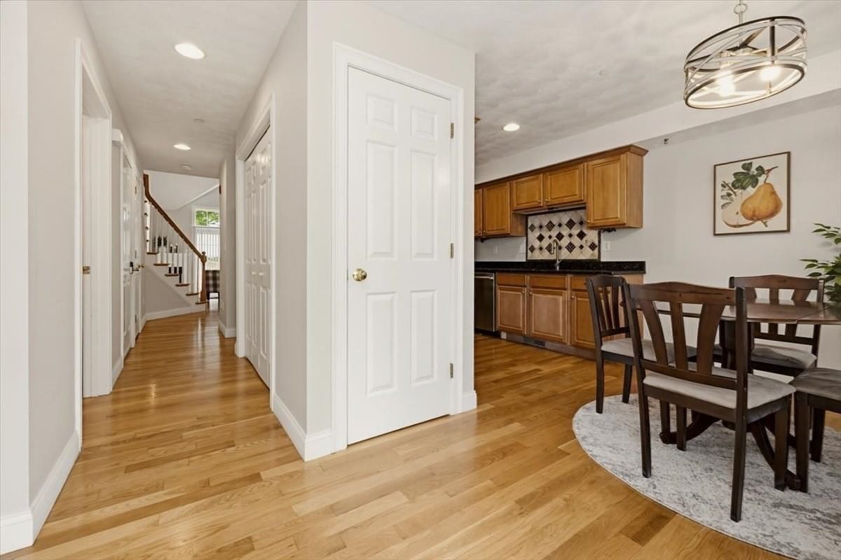 10 Charnstaff Lane #202 Billerica — Photo 5 of 42