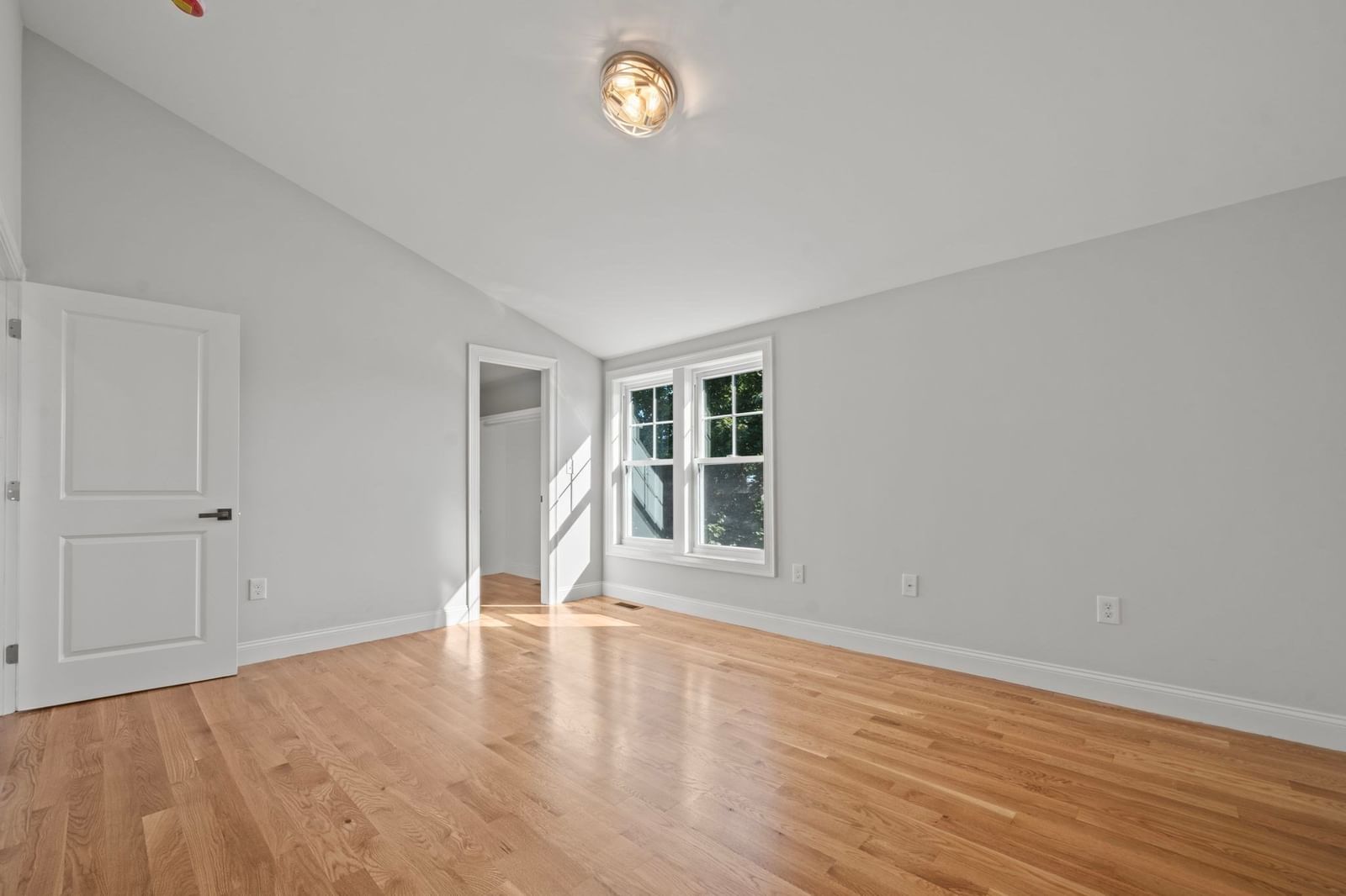 62 Pleasant St #2 Winthrop — Photo 16 of 37