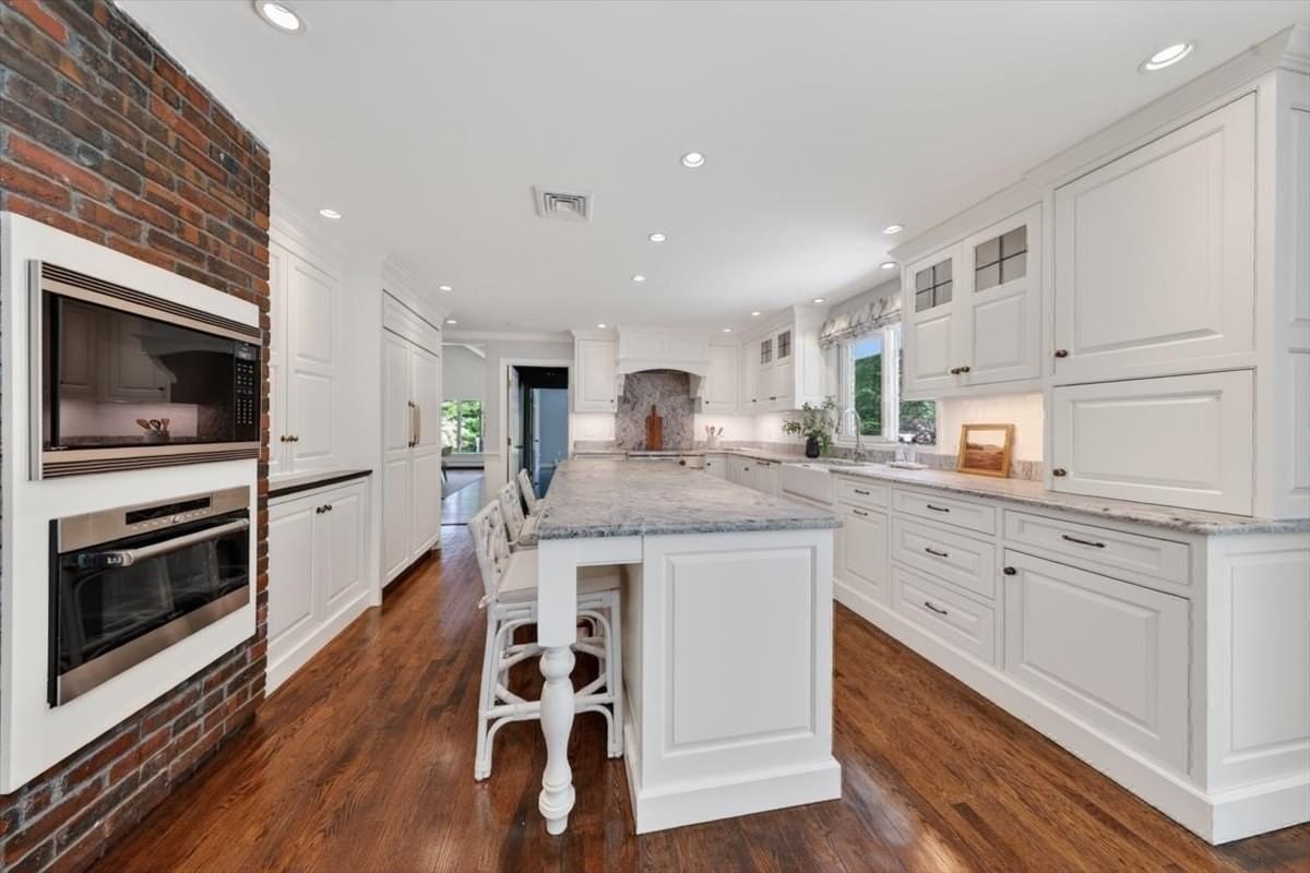 1 Grist Mill Lane Hingham — Photo 10 of 38