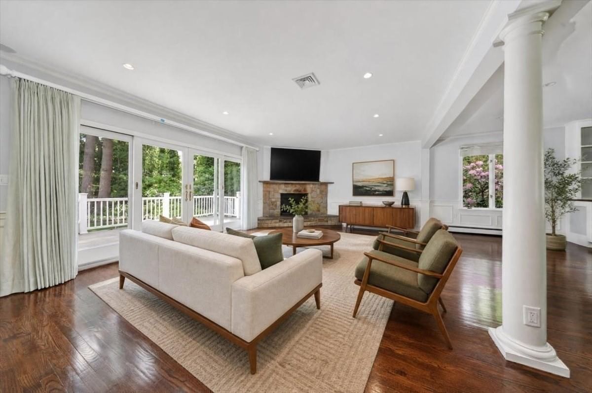 1 Grist Mill Lane Hingham — Photo 11 of 38