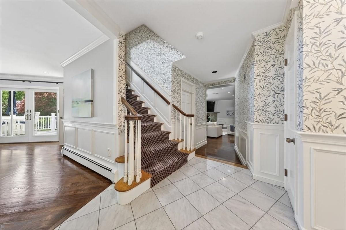 1 Grist Mill Lane Hingham — Photo 17 of 38