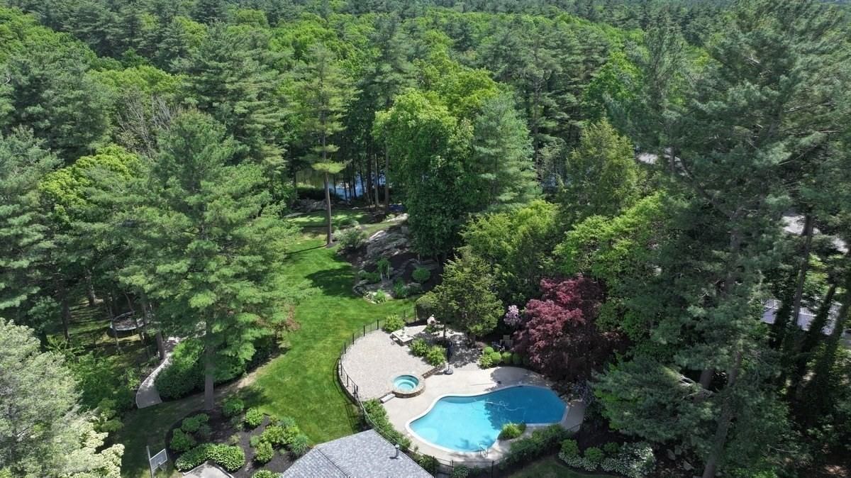 1 Grist Mill Lane Hingham — Photo 5 of 38