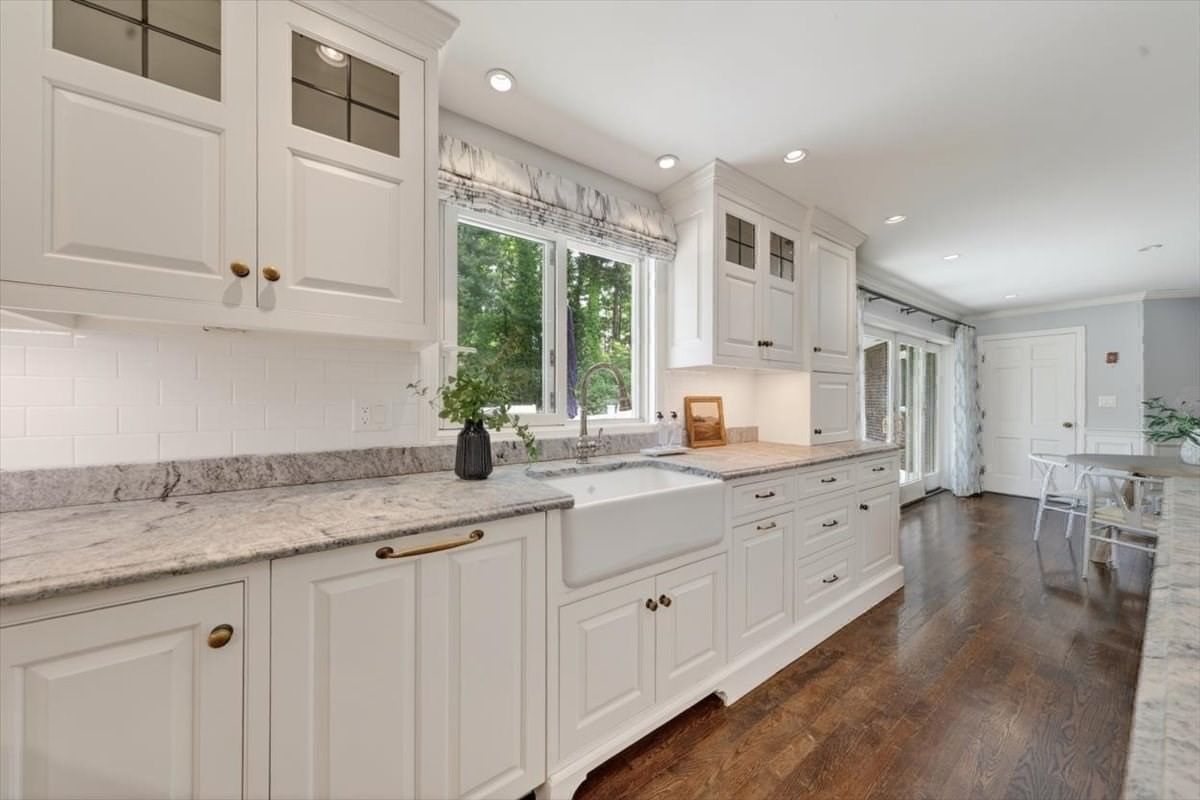 1 Grist Mill Lane Hingham — Photo 9 of 38