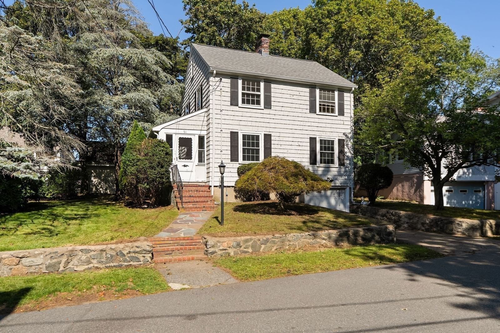 51 Iroquois Road Arlington — Photo 1 of 34