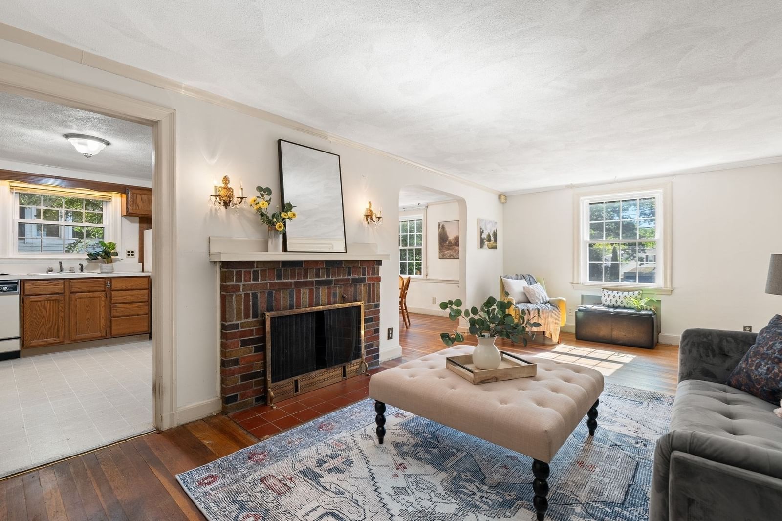 51 Iroquois Road Arlington — Photo 8 of 34