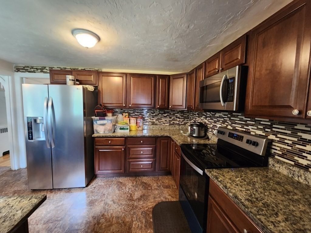 203 Burncoat St Worcester — Photo 12 of 41