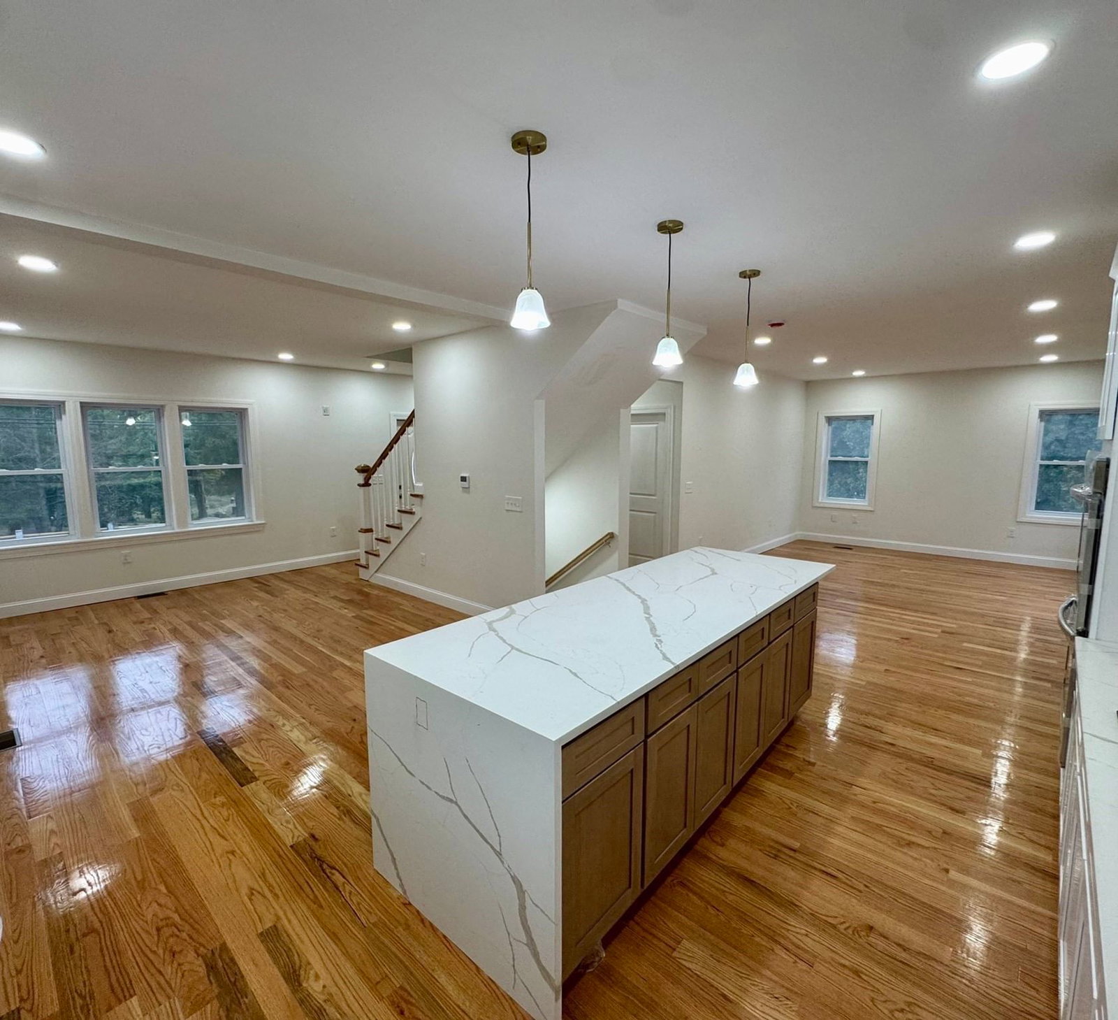 344 Hilldale Ave Haverhill — Photo 8 of 19