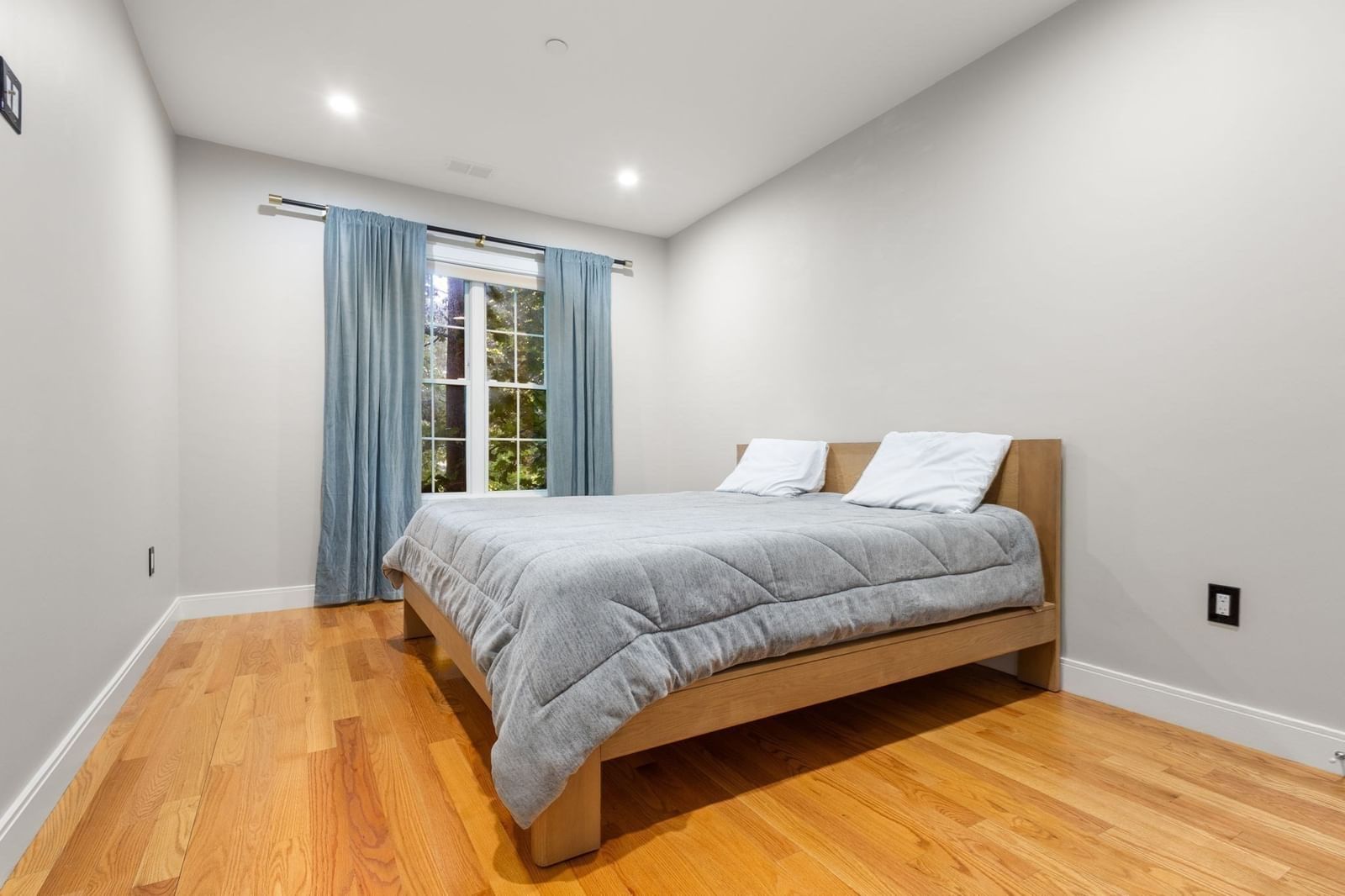 178 Robertson St #2 Quincy — Photo 13 of 21