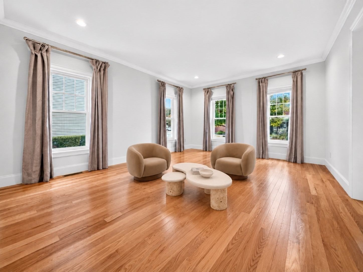 54 White St #54 Belmont — Photo 3 of 32