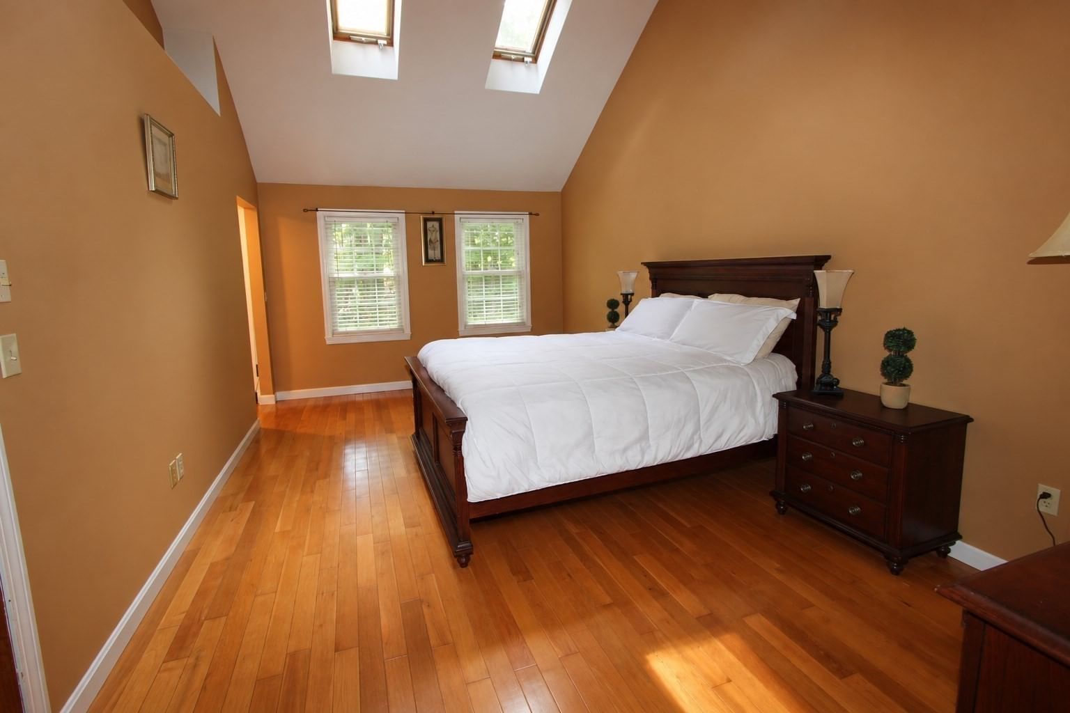 32 Sibley Rd Sutton — Photo 10 of 20