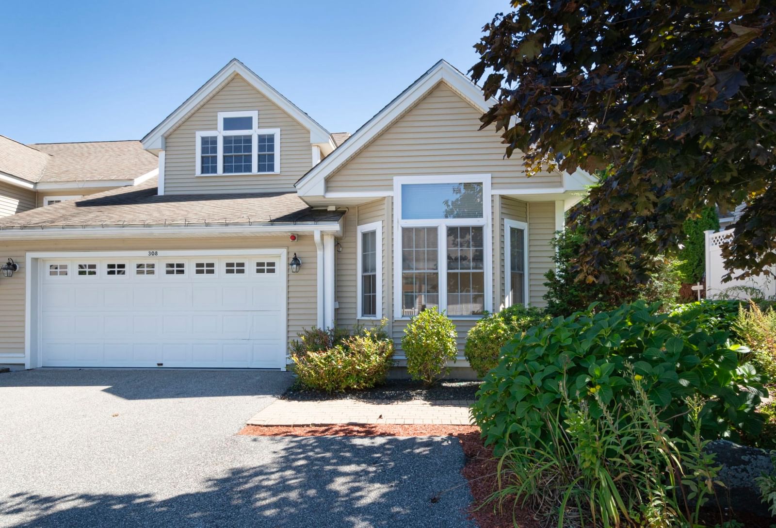 Property at 308 Sprucewood Ln #308, Clinton, MA 01510