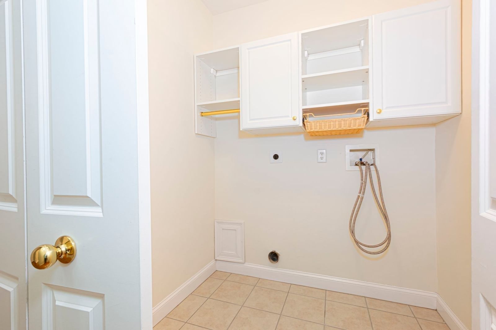 308 Sprucewood Ln #308 Clinton — Photo 12 of 24