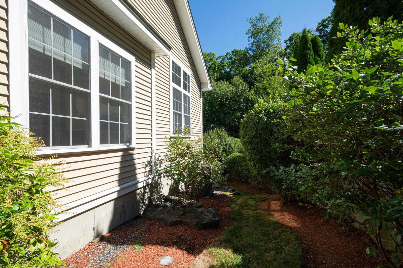 308 Sprucewood Ln #308 Clinton — Photo 4 of 24