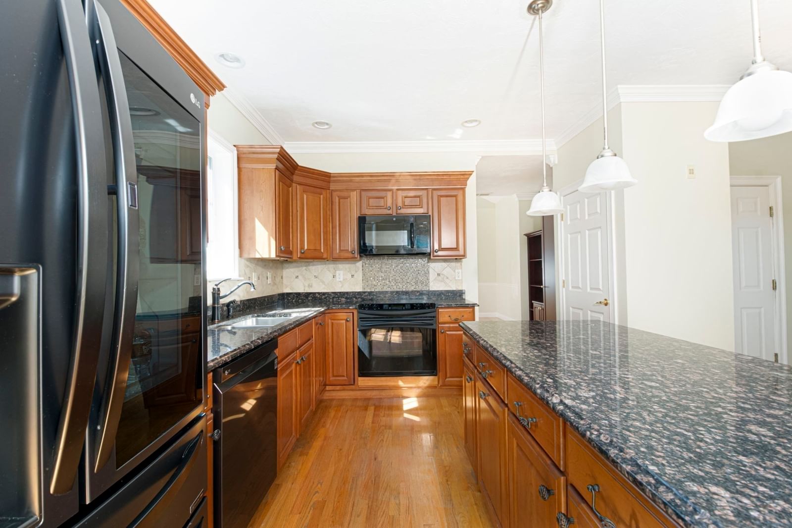 308 Sprucewood Ln #308 Clinton — Photo 8 of 24