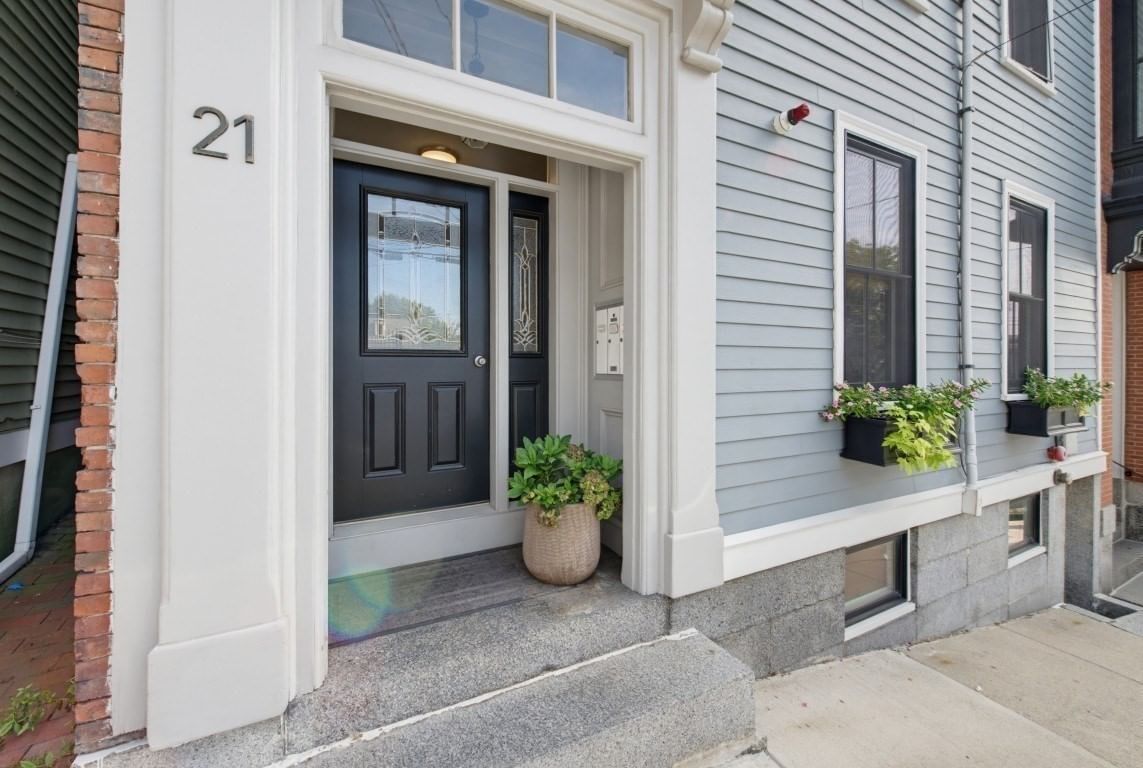 21 Salem St #2 Boston — Photo 3 of 30